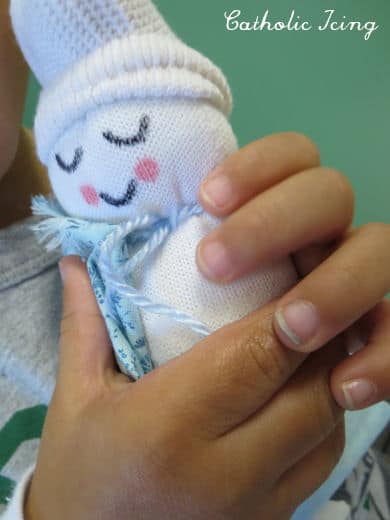 preschoolers love sock baby jesus