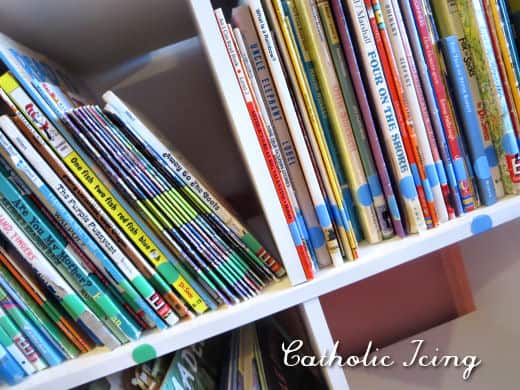 easy way to organize children's books